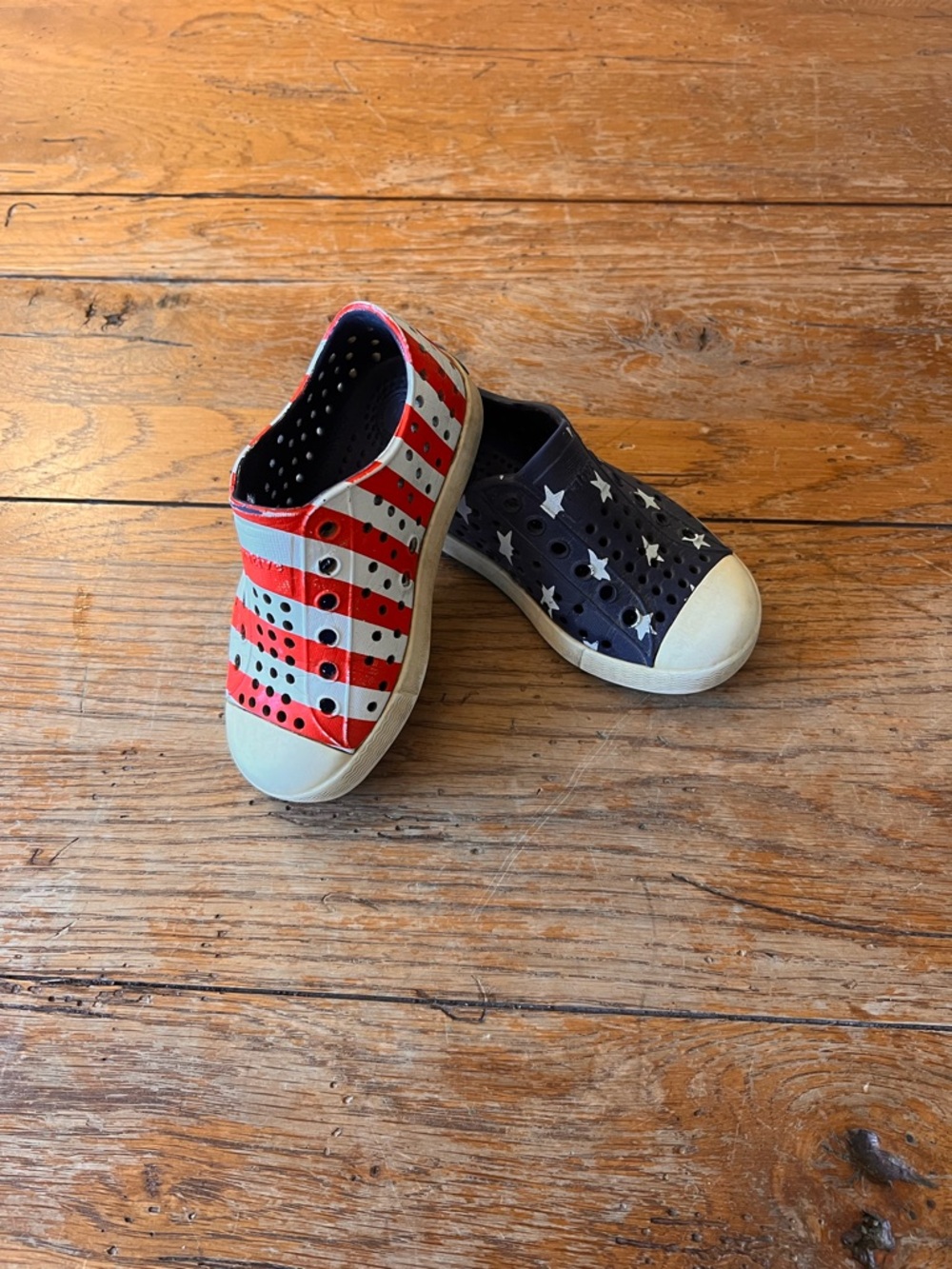 Native Kids Star & Stripe Slip-On Water Shoes - Red & Navy